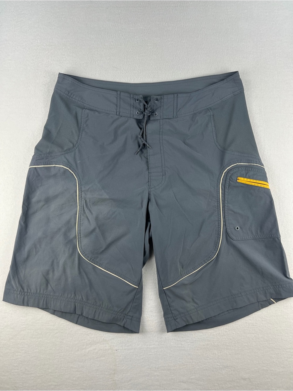 Vintage Y2K Nike Piping Utility Board Shorts Mens Sz 38 Velcro Waist Drawstrings